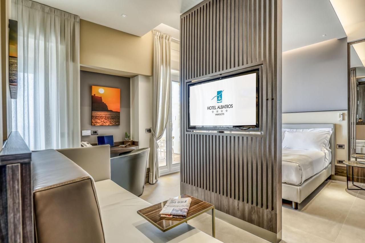 Hotel Albatros 바리고티 외부 사진